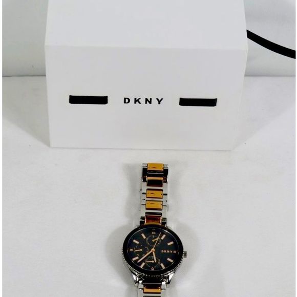 Women\'s DKNY Watch In Box SB087